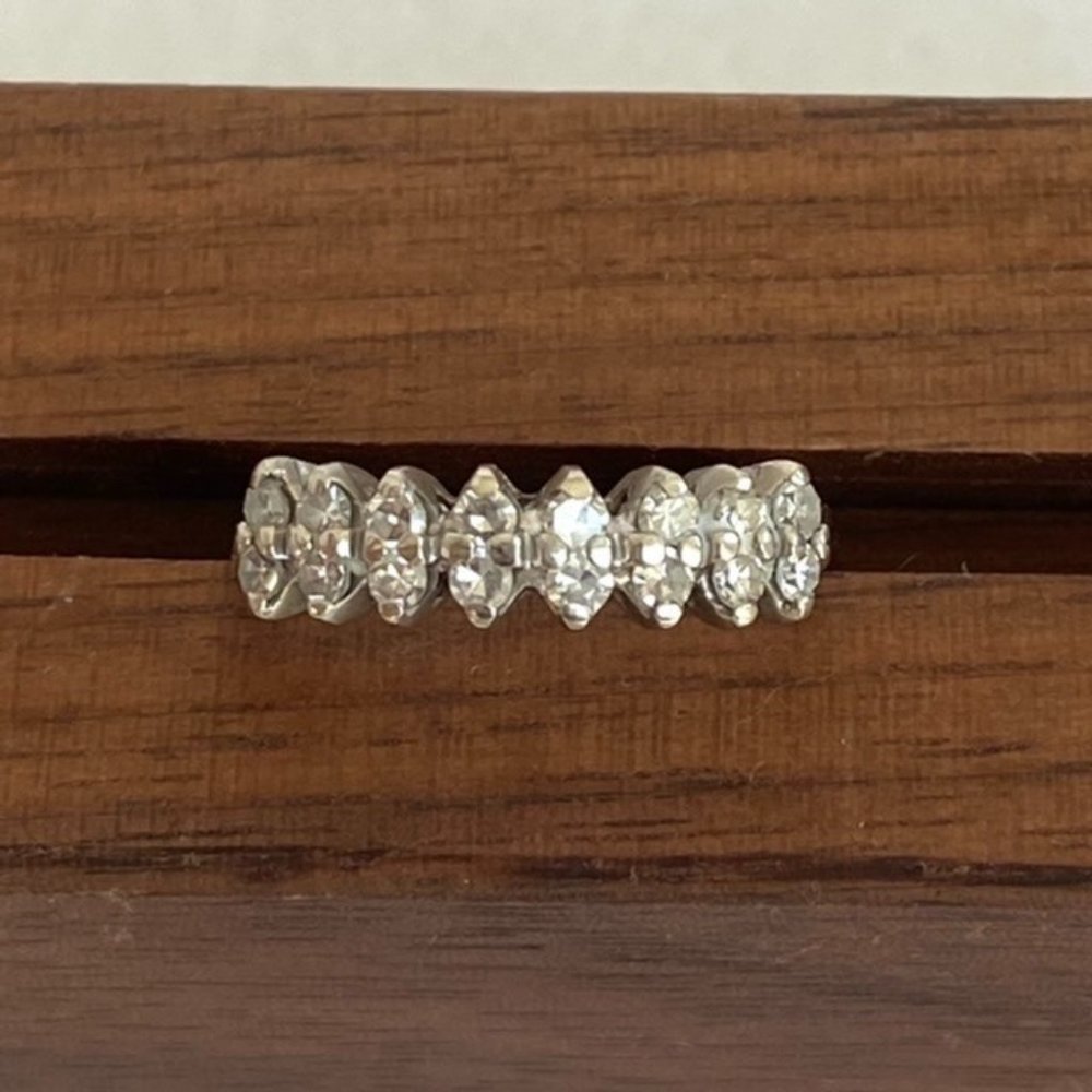 VTG 14K EREV White Gold 16 Stone Round Diamond Wedding Band Ring 5.75 - Picture 4 of 16